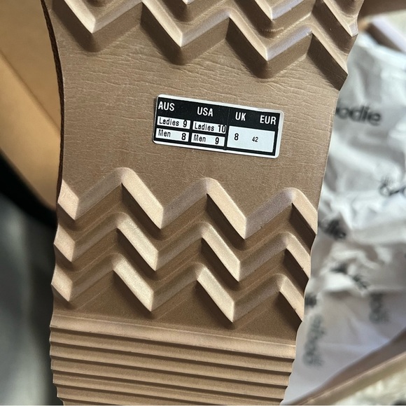 The Oodie Avocado Ugg Style Boots - Picture 6 of 7